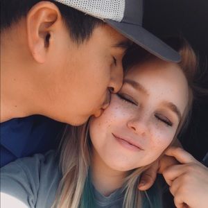 Meet your Posher, Cara